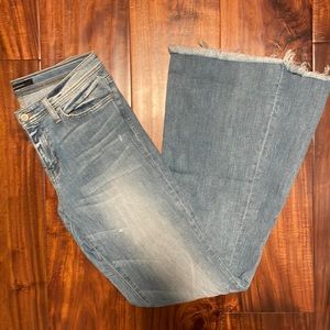 Flying Monkey Medium Wash Midrise Flare Jeans. Size 28.